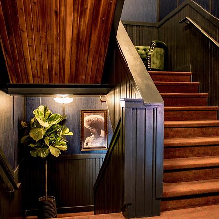 Midnight Sun, A Coast Hotel Dawson City Extérieur photo