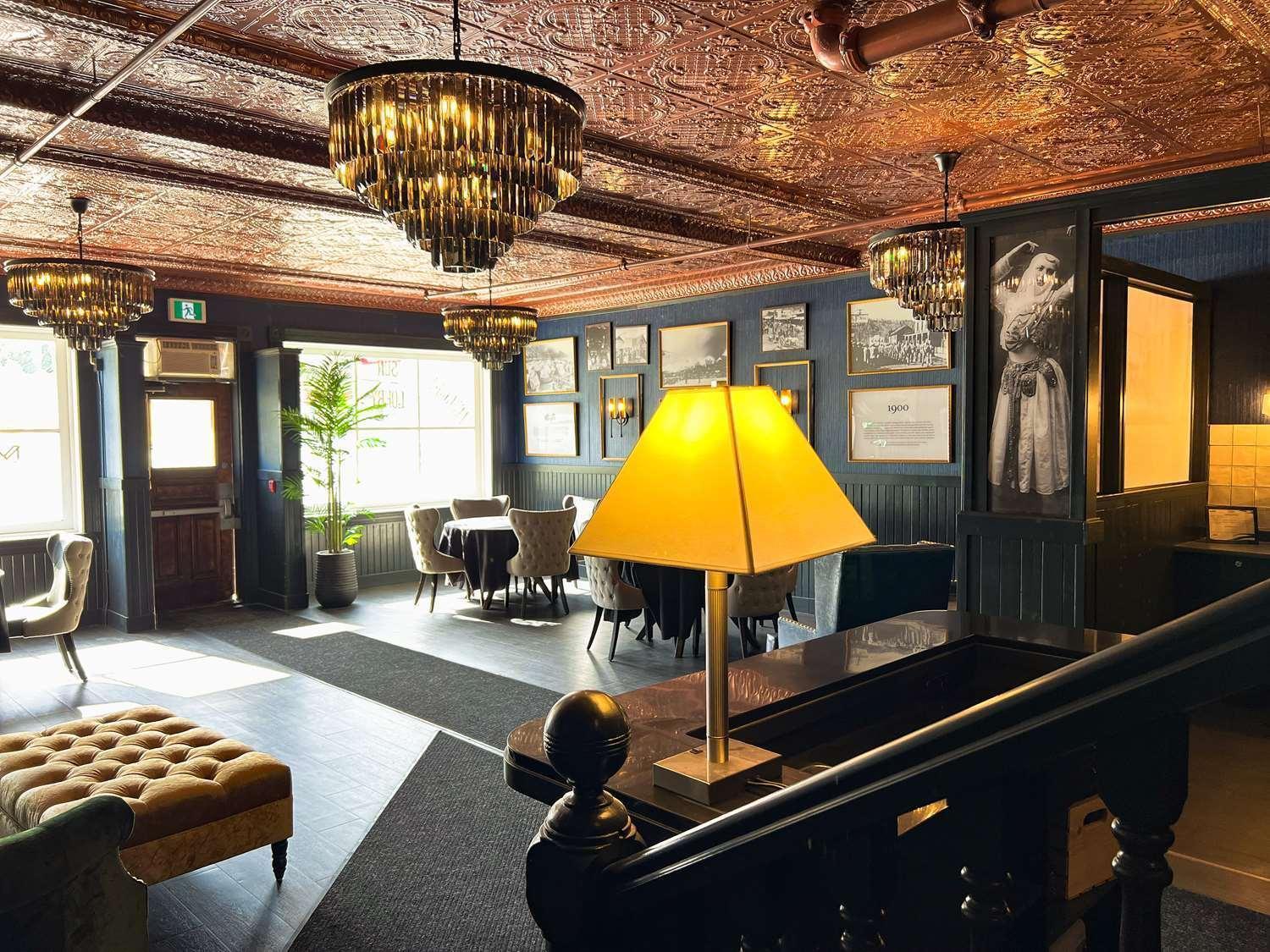 Midnight Sun, A Coast Hotel Dawson City Extérieur photo