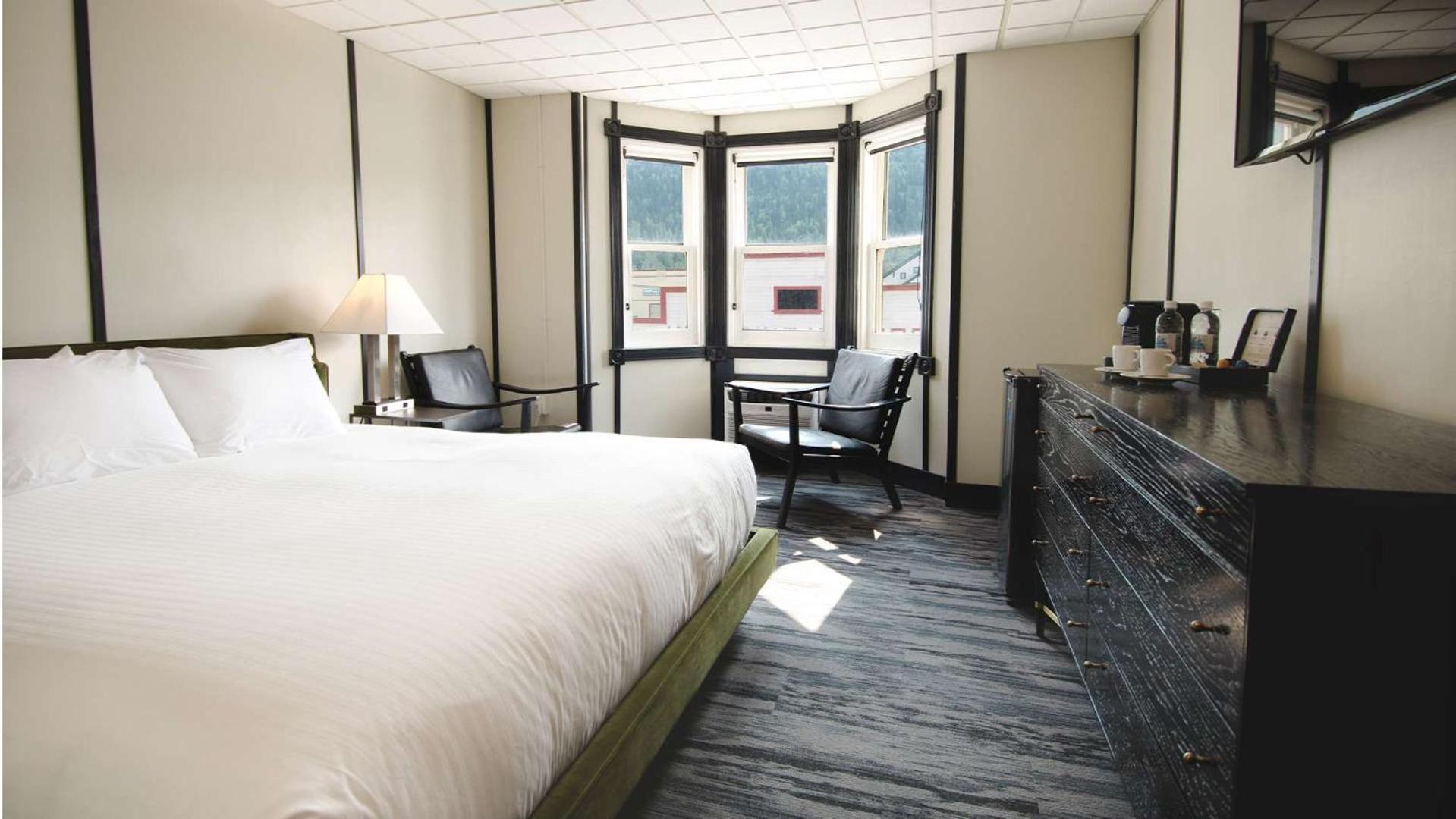 Midnight Sun, A Coast Hotel Dawson City Extérieur photo