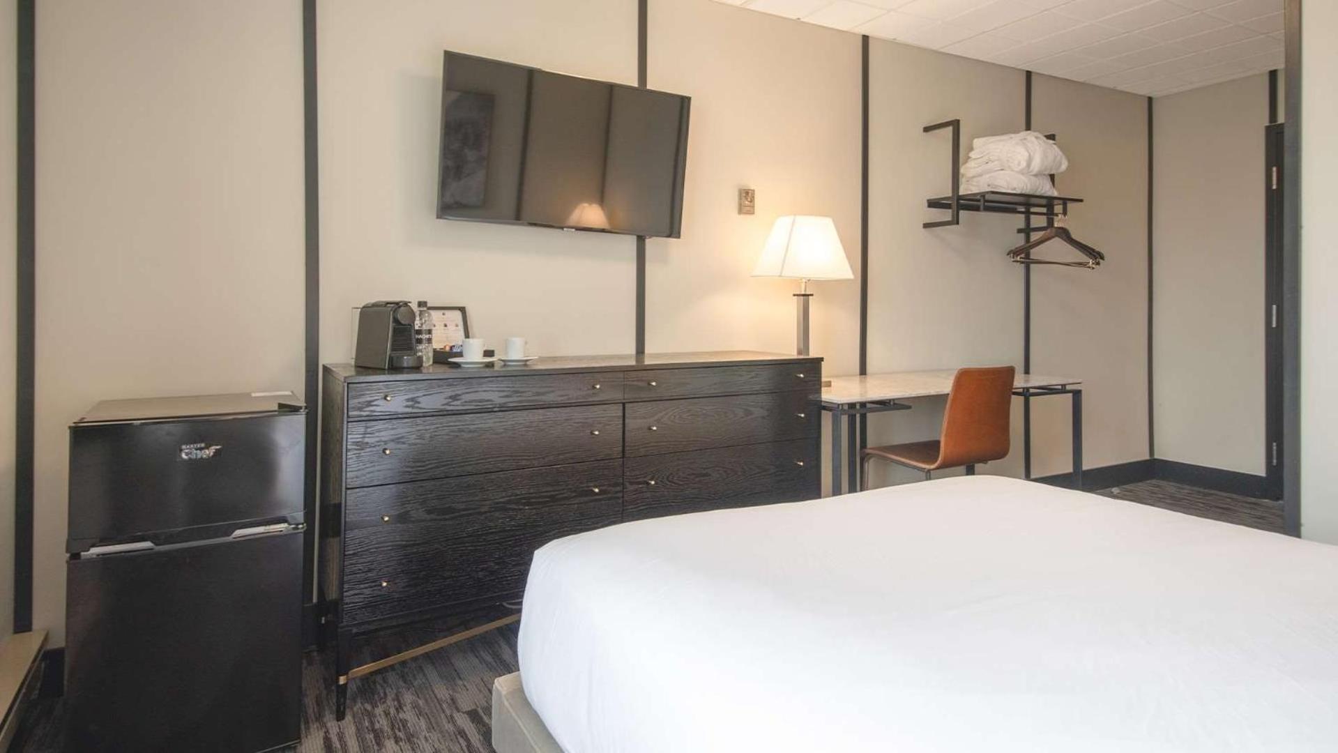 Midnight Sun, A Coast Hotel Dawson City Extérieur photo