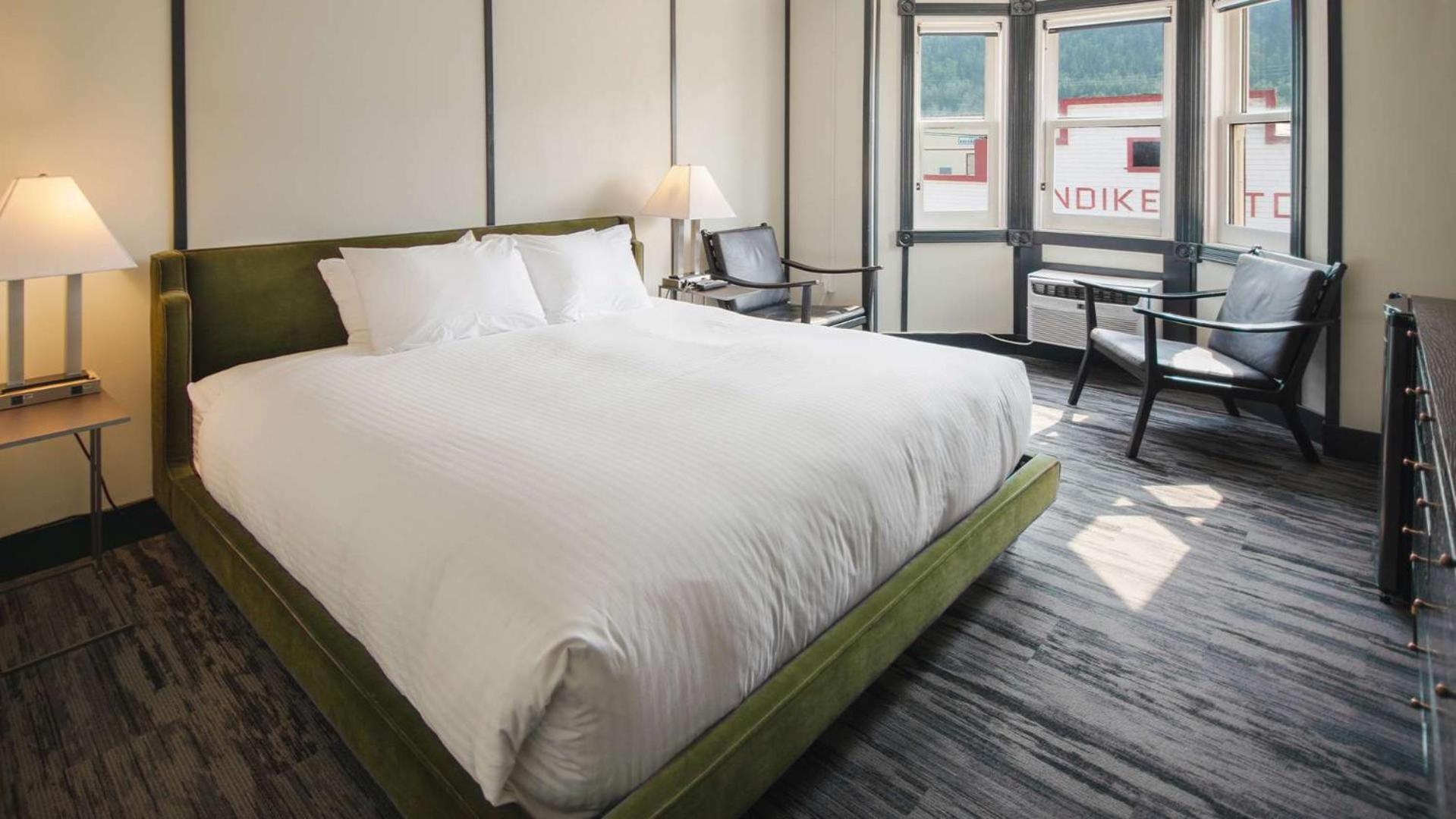 Midnight Sun, A Coast Hotel Dawson City Extérieur photo
