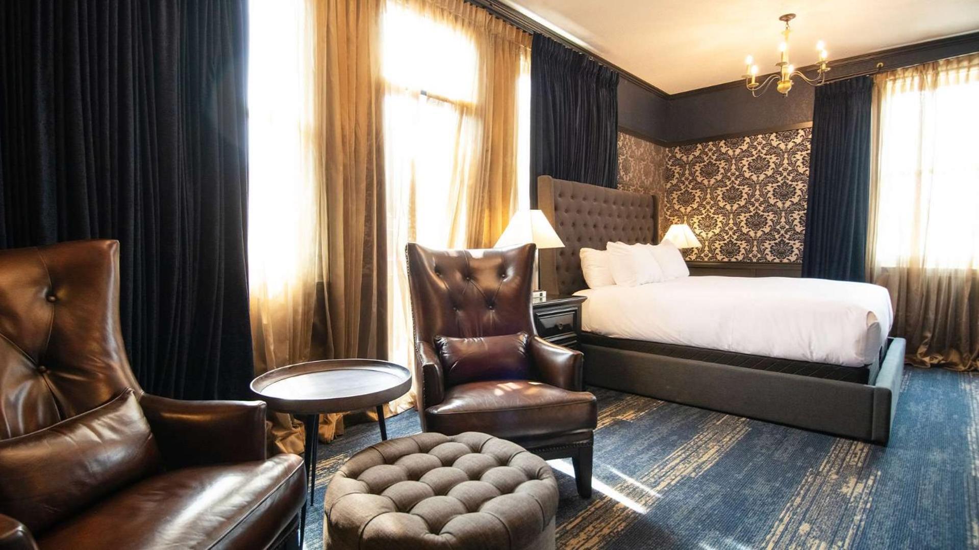 Midnight Sun, A Coast Hotel Dawson City Extérieur photo