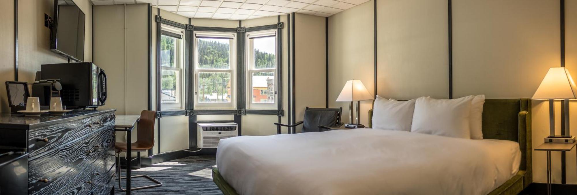 Midnight Sun, A Coast Hotel Dawson City Extérieur photo
