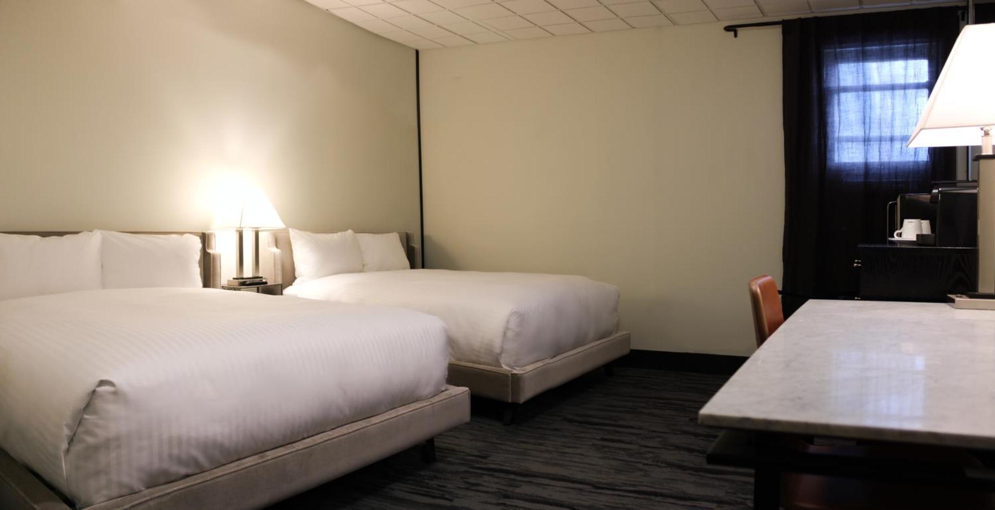 Midnight Sun, A Coast Hotel Dawson City Extérieur photo